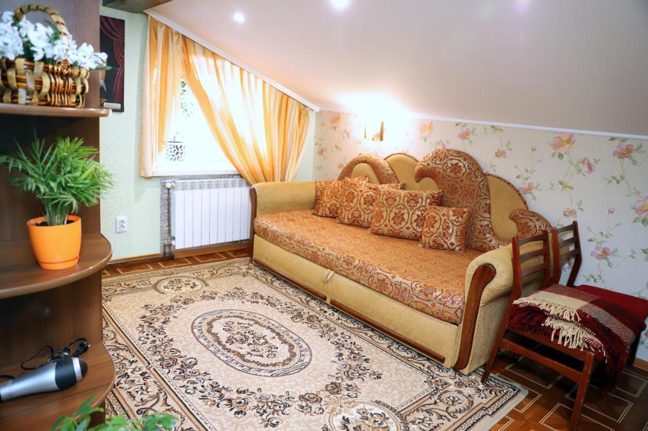 Apartment In Old Town On Zarvanska St Kamianets-Podilskyi Exterior photo